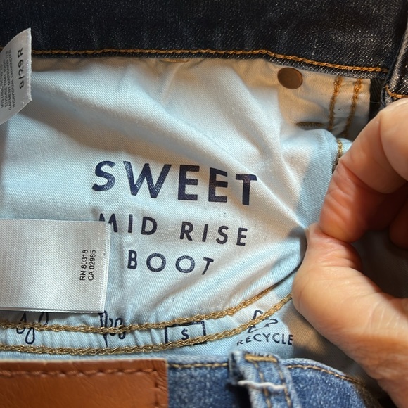 Lucky Brand Sweet Exposed Button Bootcut Jeans Size 8/29R - Picture 9 of 13